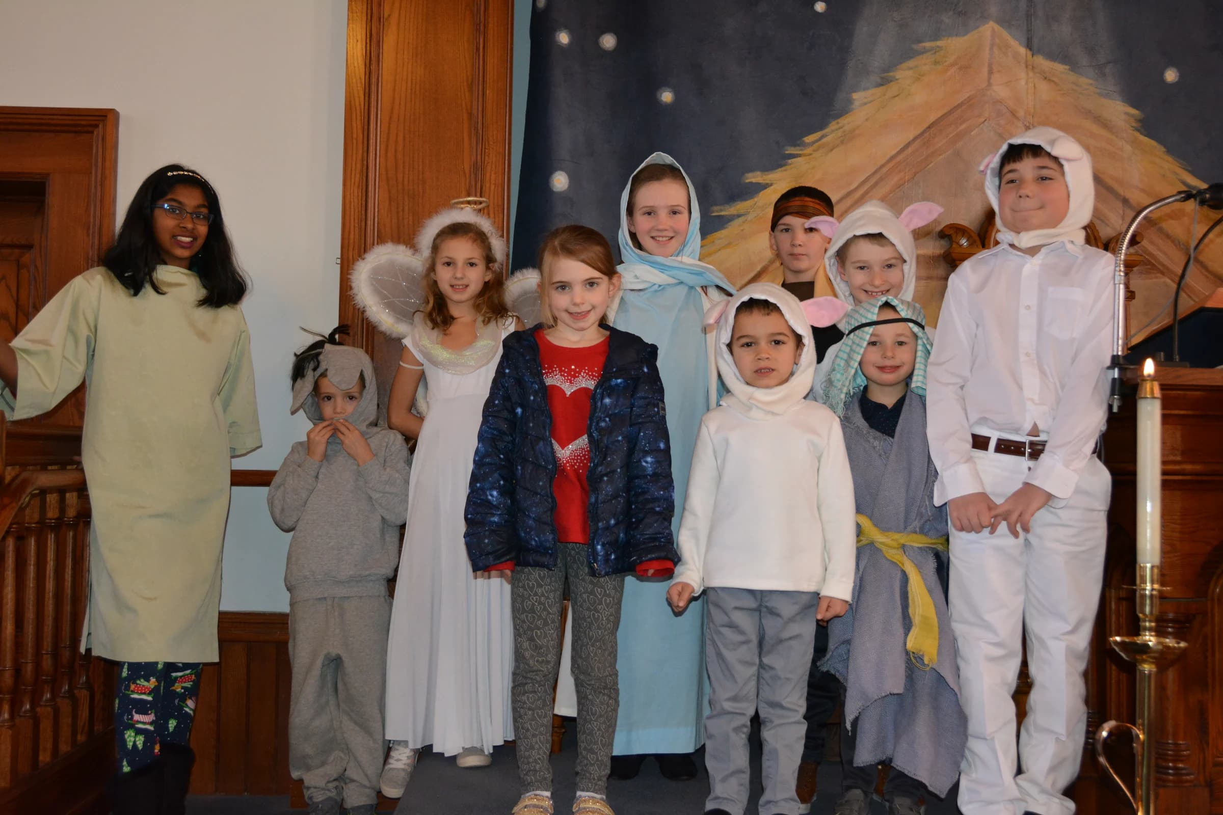 Lamington children in a Christmas nativity presentation